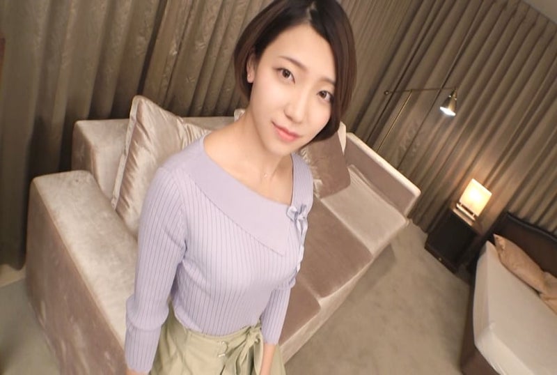 SIRO4379 苗条女孩。不要错过害羞的微笑变成欣喜若狂的表情的那一刻。 渡边真绪