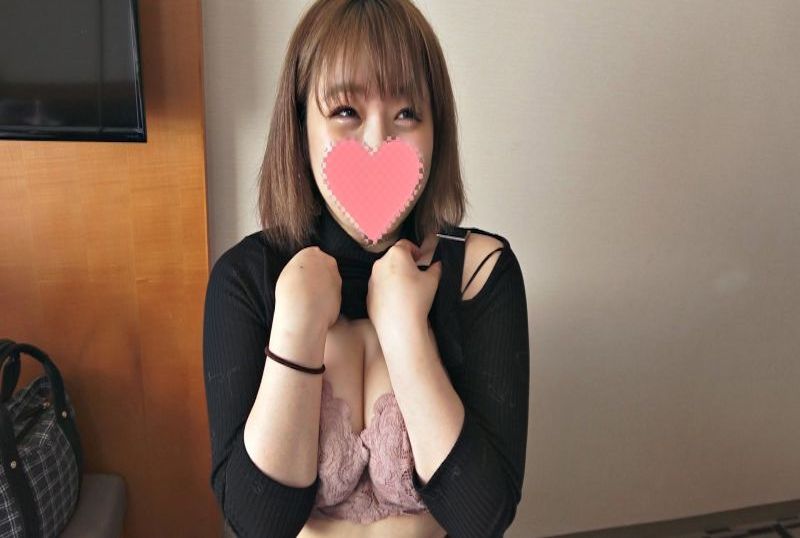 1783923 【无修正ｘ个人摄影】假装访谈欺骗像歌手的素人妹子，搭讪无套抽插！！ 素人